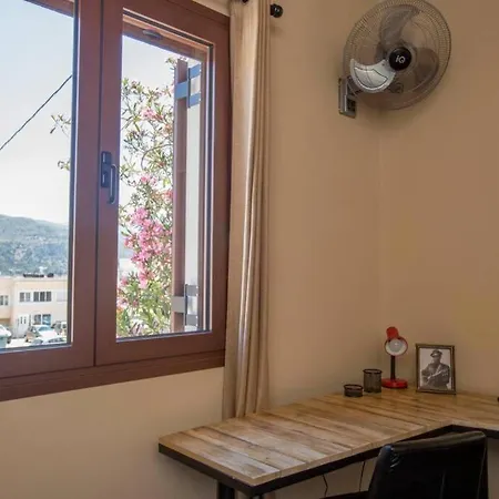 Kostas' House *