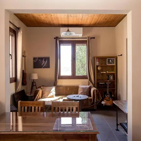 Kostas' House Holiday home *